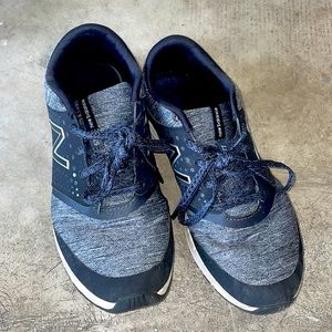 New balance black gym shoe wide foot size 8